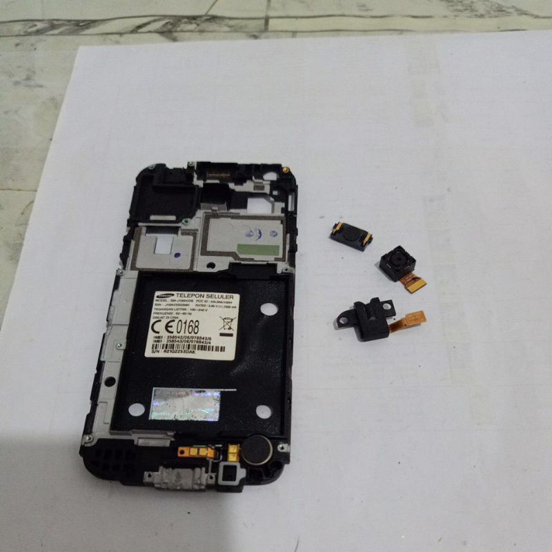 SUKUCADANG SAMSUNG J1 2015 J100H KAMERA SAMSUNG J1 2015 KAMERA SAMSUNG J1 2015 LOBANG HEDSET SAMSUNG