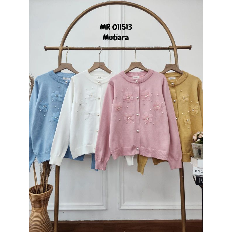 ARB3 - MRE - 011513 - Atasan Cardi Bunga Timbul