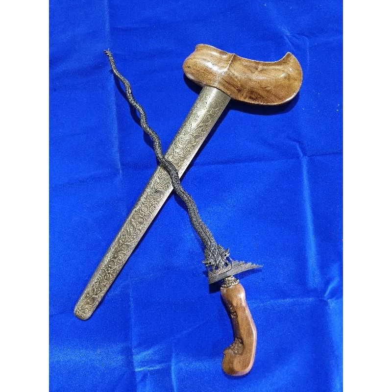 KERIS NAGA RUNTING ISTIMEWA WARISAN