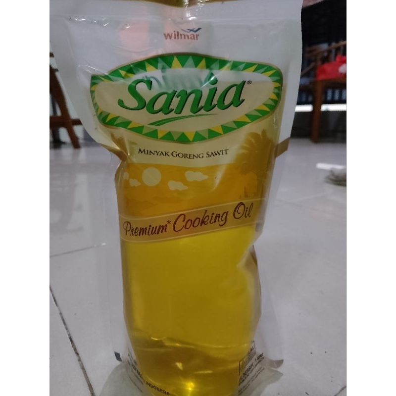 

minyak goreng refill Sania 1 liter