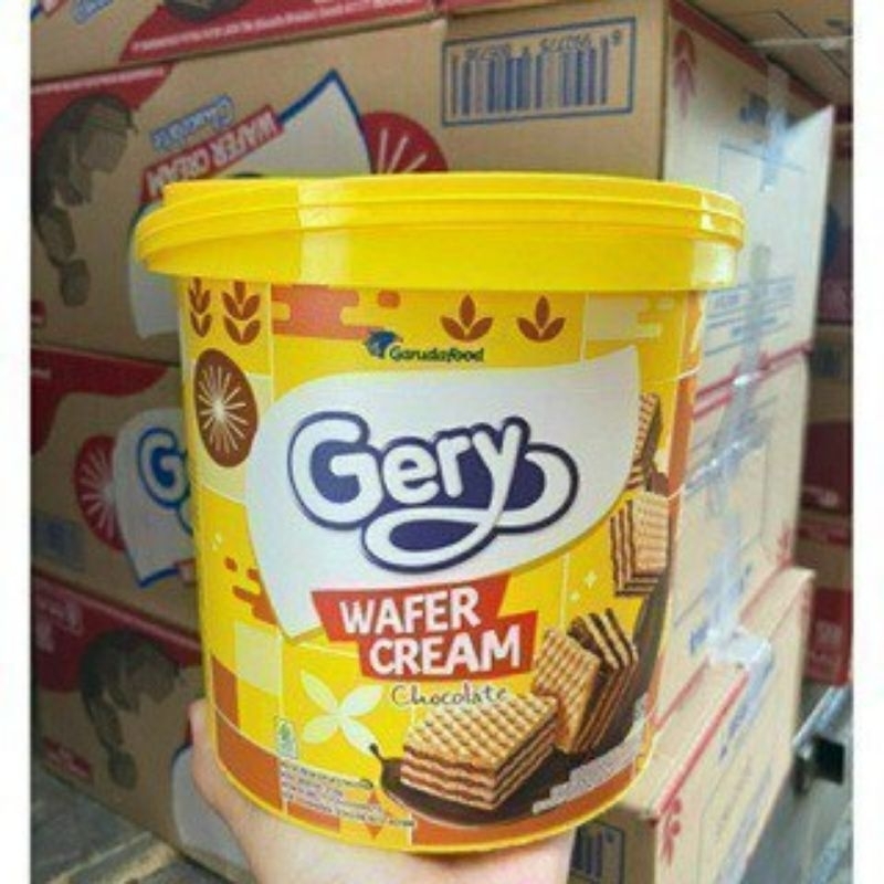 

GERY WAFER CREAM COKLAT KEMASAN EMBER 250gr