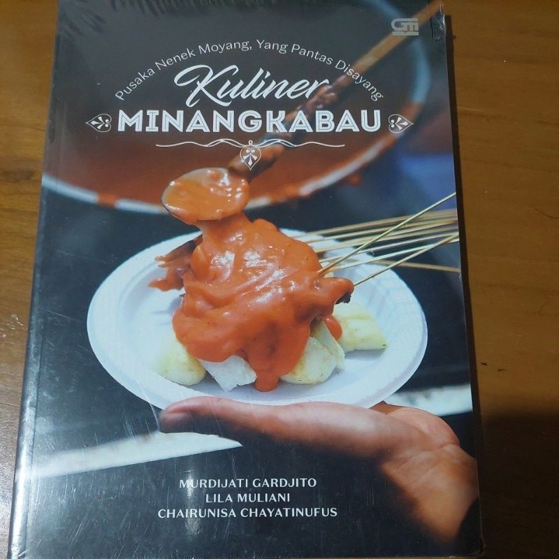 Buku Kuliner Minangkabau