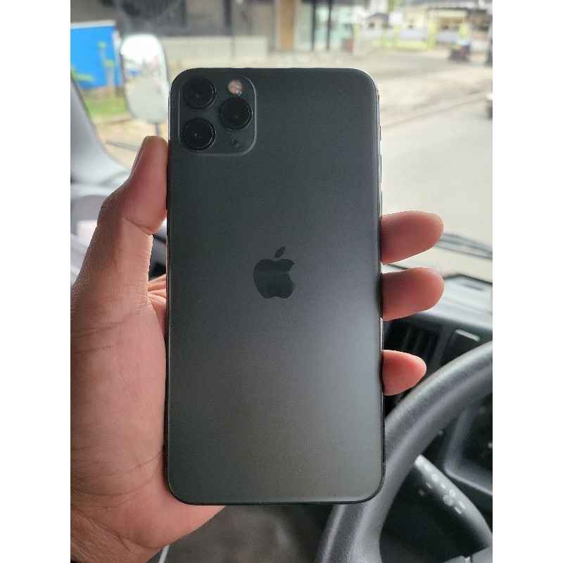 iPhone 11 pro max 256 lock icloud.