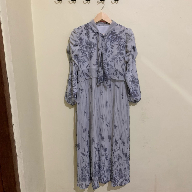 Long Dress Ceruty Plisket Korea Lengan Kedut Balon Merk Only One Produk Metro busui friendly - Gamis