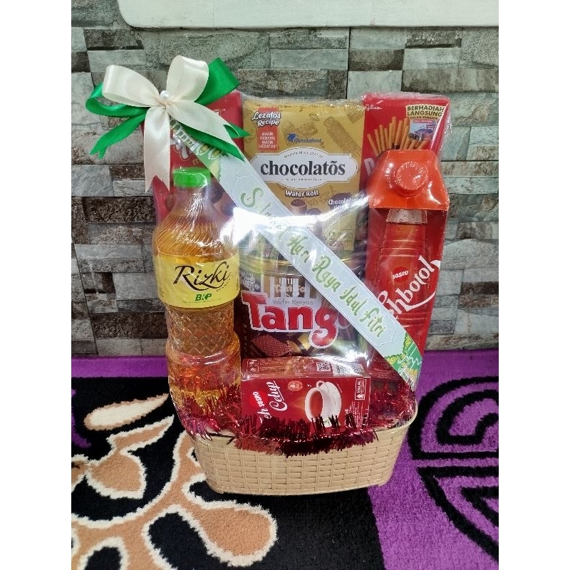 

parcel lebaran hampers sembako dan snack