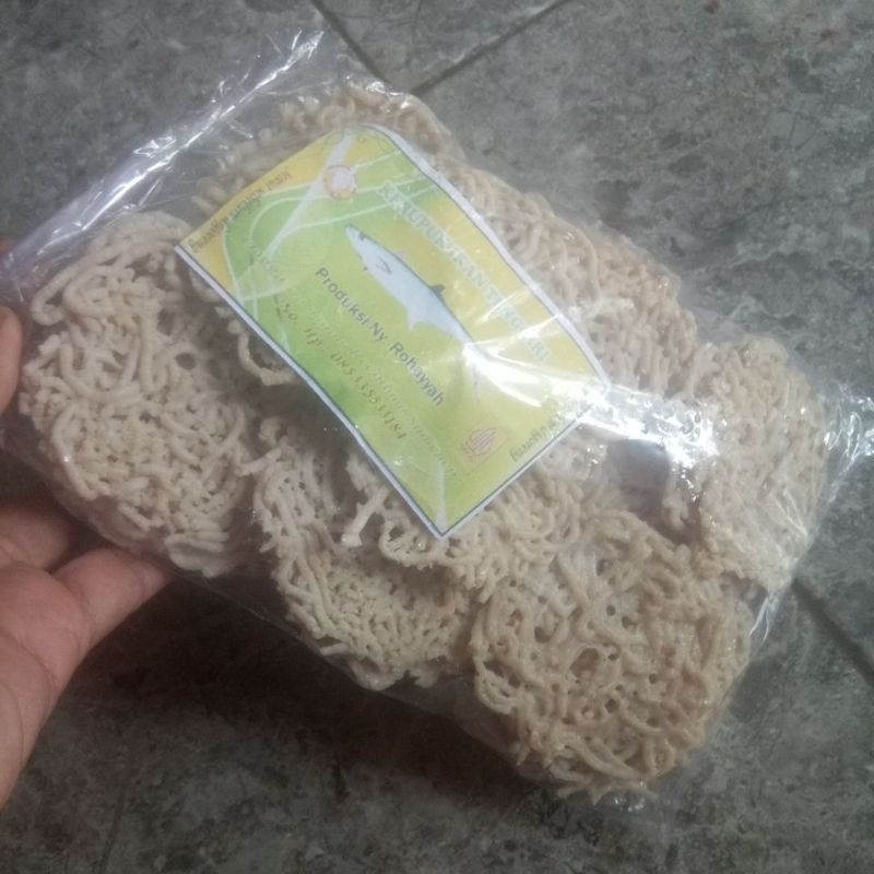 

Kerupuk Ikan tengiri khas madura (free bubble)