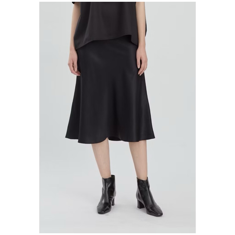 Shopatvelvet midi satin skirt
