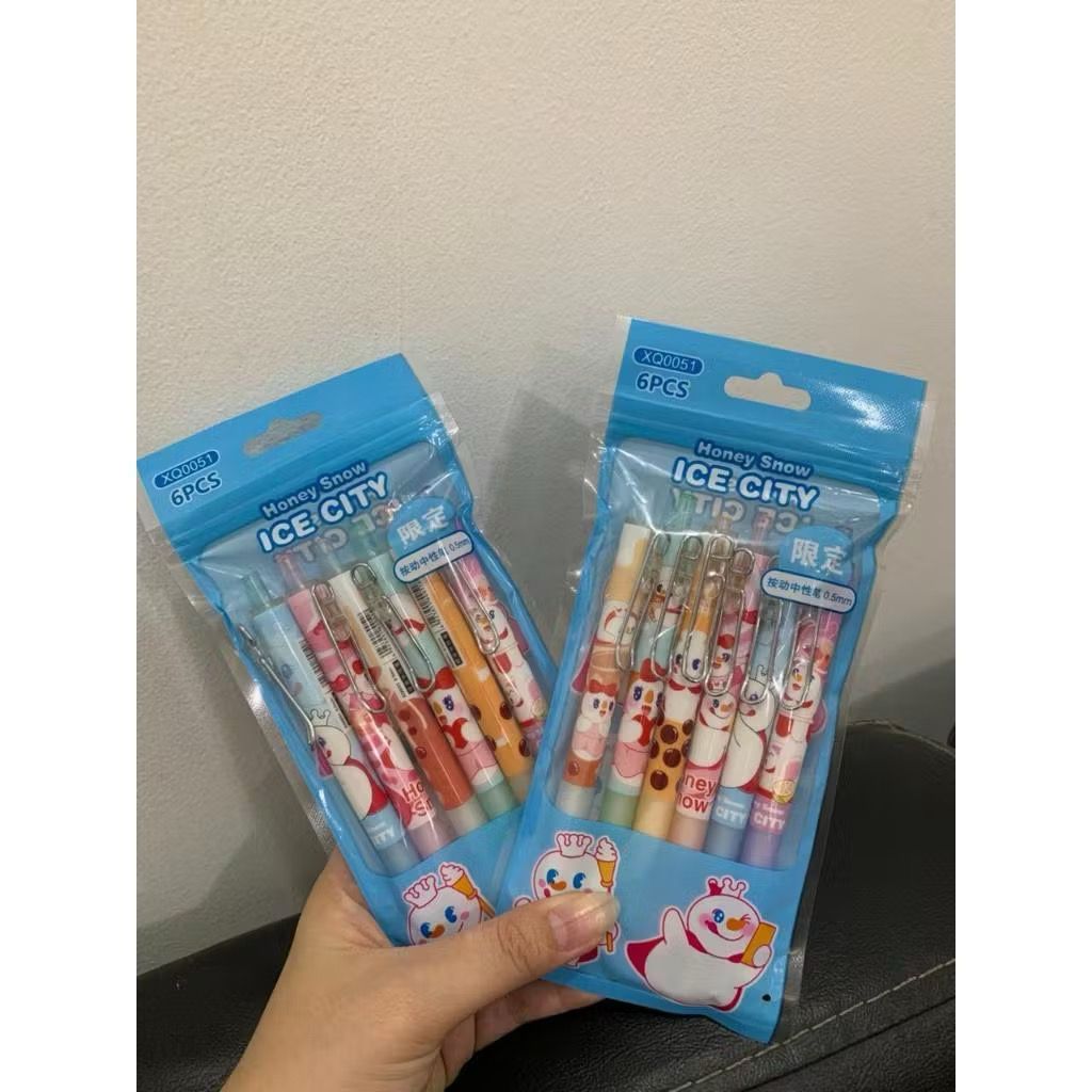 

Pulpen Gel Cute Karakter Mixue Pena Kantor Sekolah Aesthetic Warna Hitam Tebal 0.5mm (1 SET ISI 6)