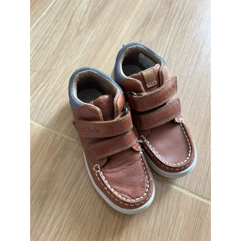 Preloved Sepatu Kulit Anak Clarks size 26
