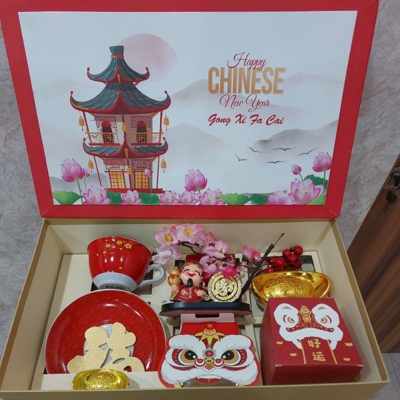 

Set Anggrek Kue dan Keramik Happy Chinese New Year Gong Xi Fa Cai