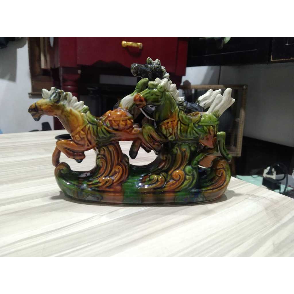 Patung Kuda Berlari Keramik Kuno Jadul Antik