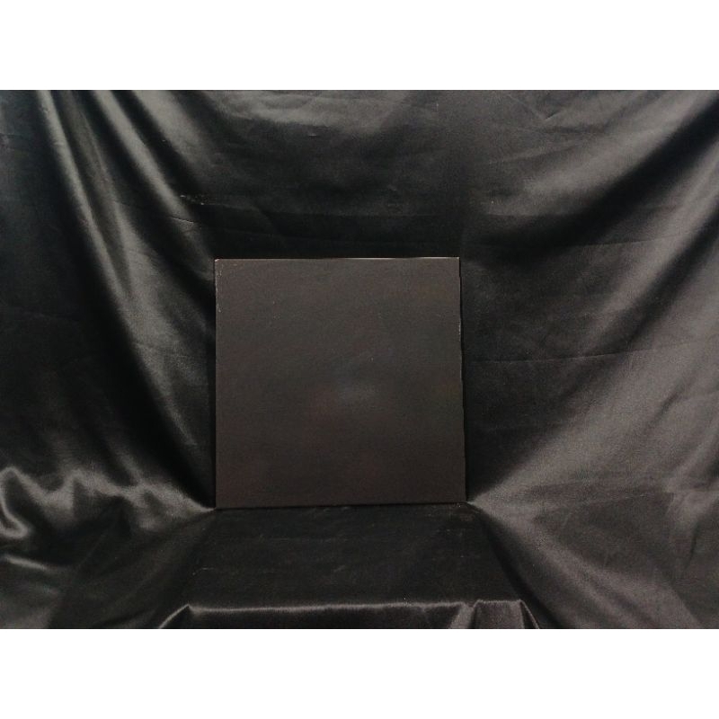 KERAMIK LANTAI 40X40 BLACK