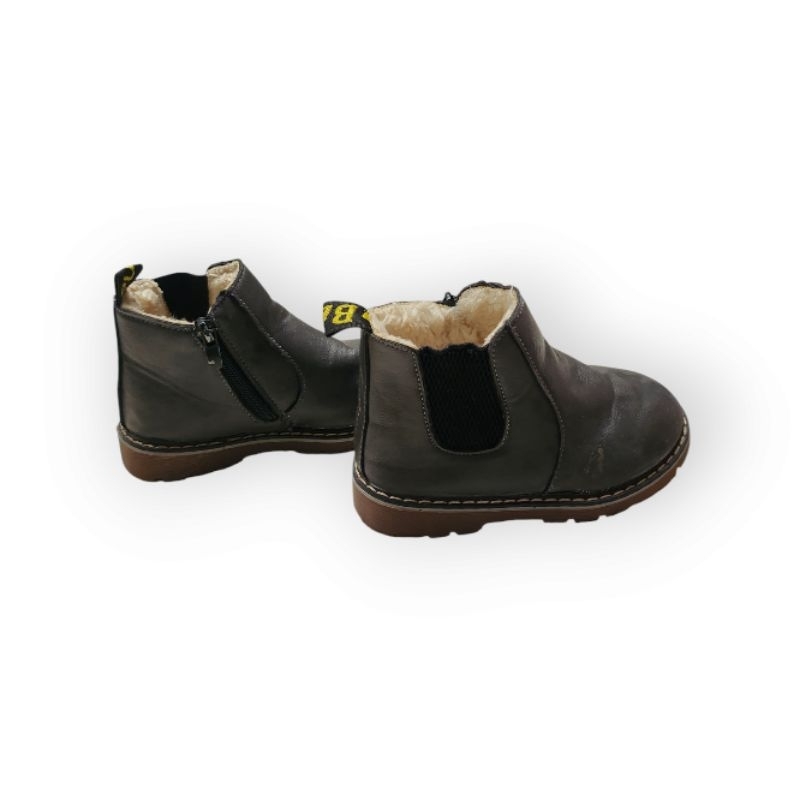 winter martin boots size 28 grey