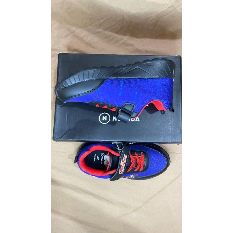 sepatu anak marvel
