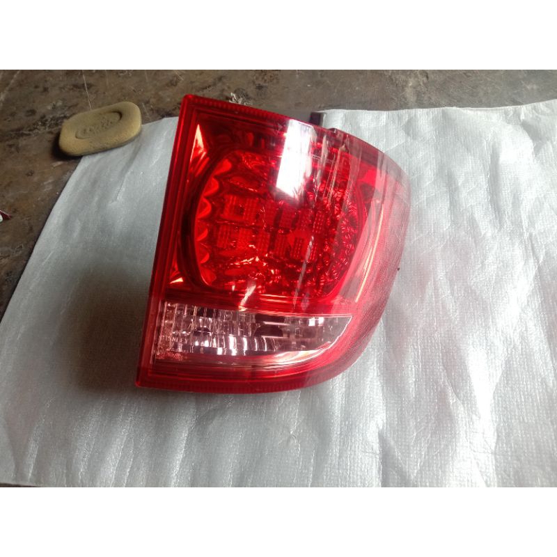 stoplamp fortuner 2005-2008 original mulus. lampu belakang Fortuner