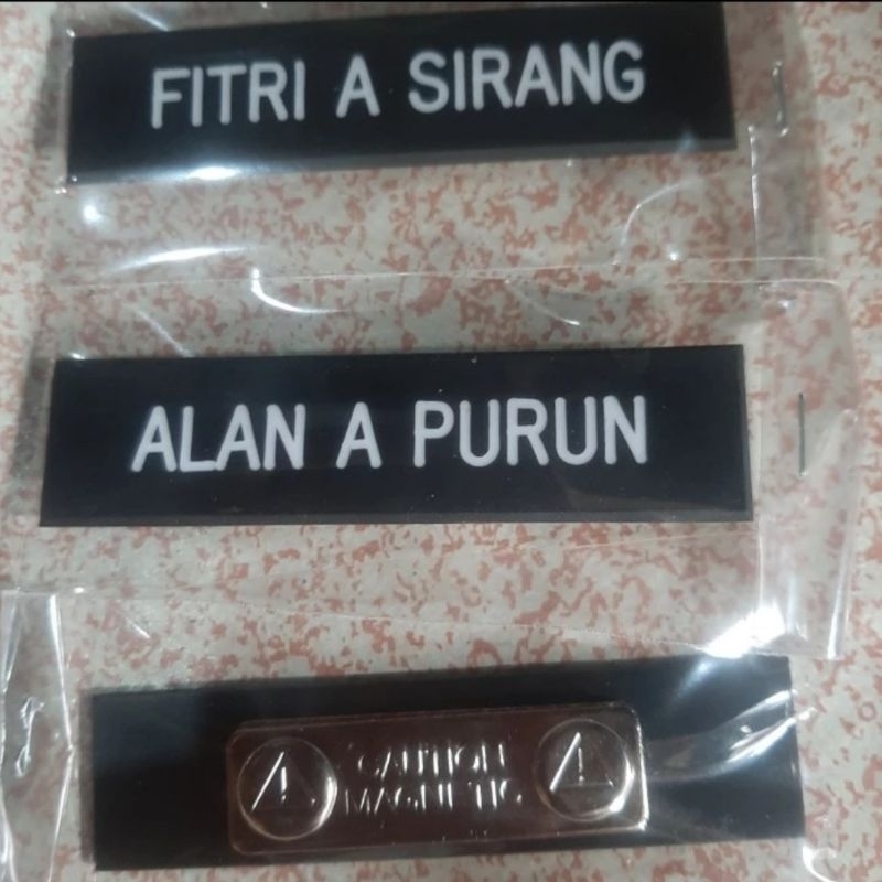 

Name tag/Nama Dada Akrilik magnet