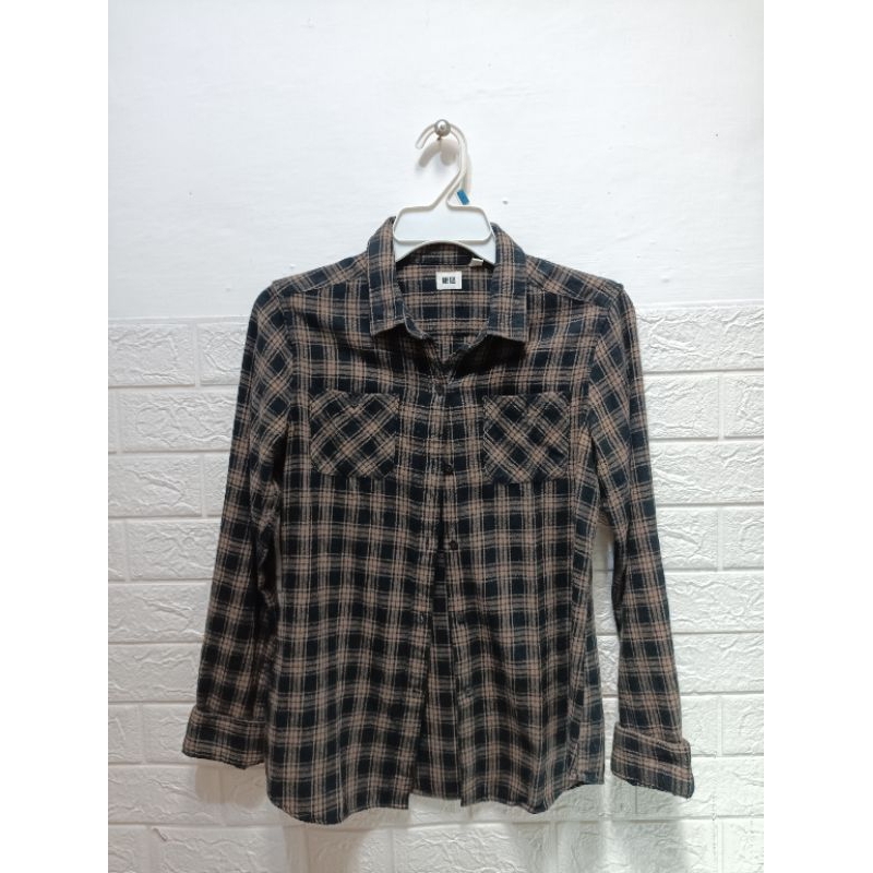 Preloved Uniqlo Black & Cream Flanel Shirt