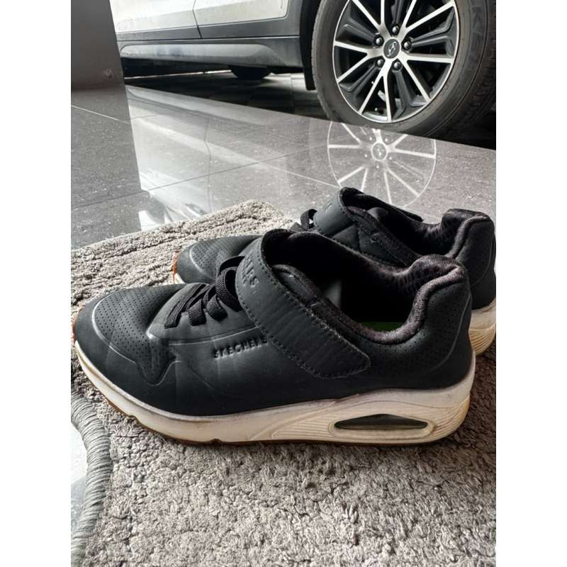 preloved sepatu skechers