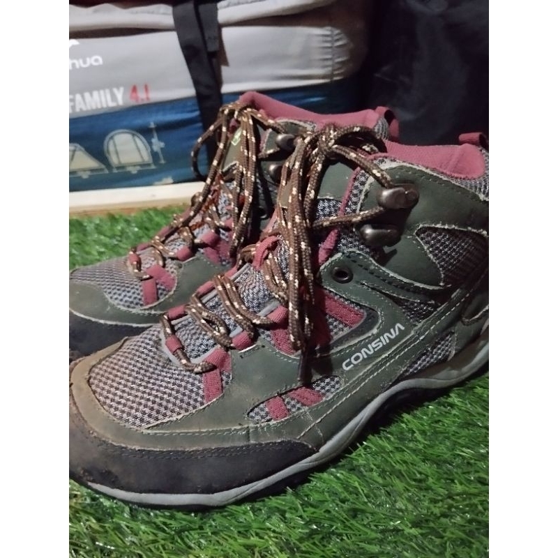 Sepatu gunung Consina Sepatu hiking Sepatu gunung second/bekas Sepatu outdoor Sepatu tracking consin