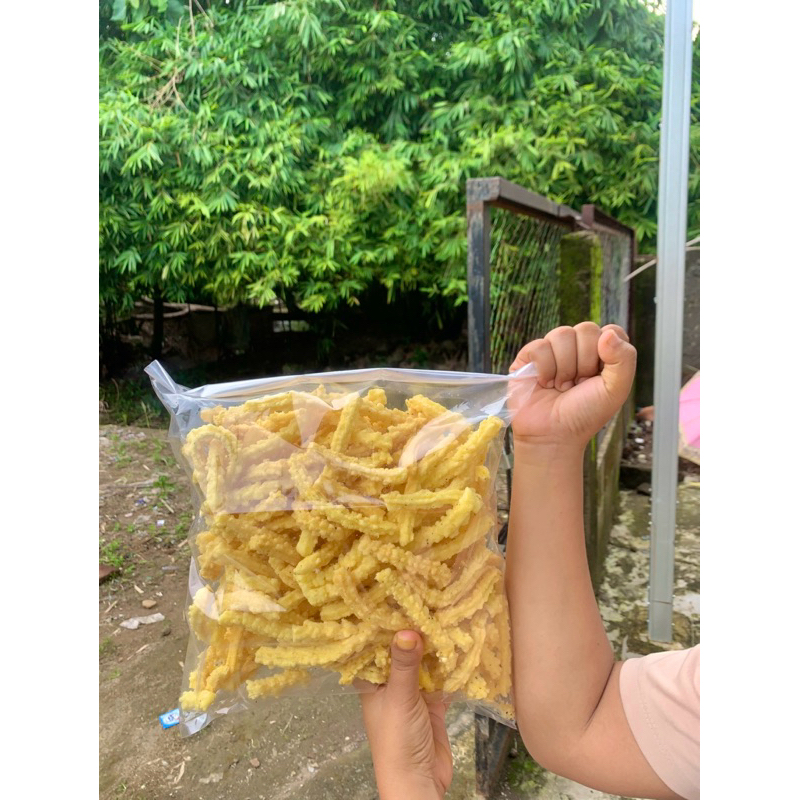 

kerupuk kuning ulir/kerupuk renyah/camilan
