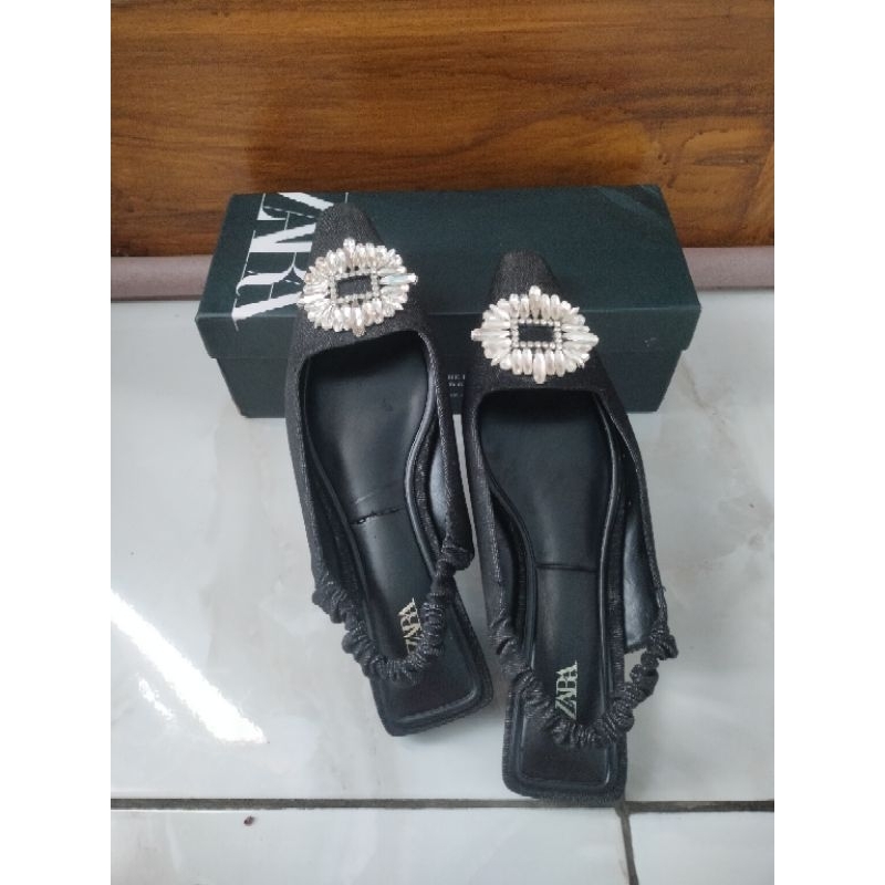 PRELOVED LIKE NEW SEPATU FLAT WANITA SHOES ZAR*
