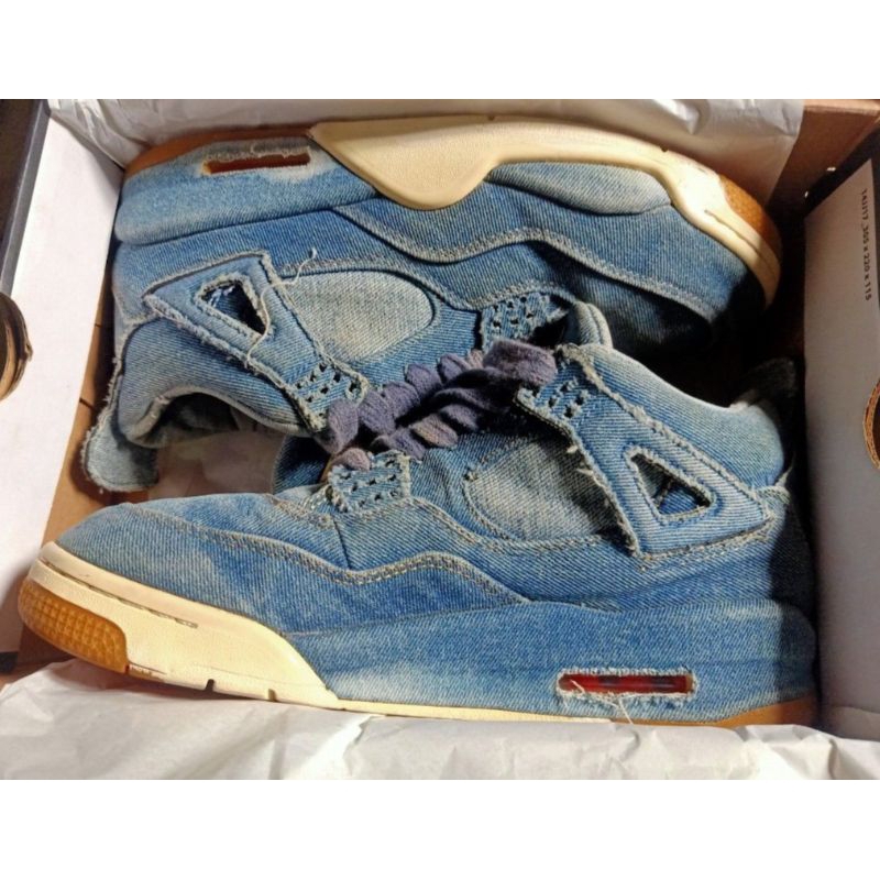 Jordan 4 Levis