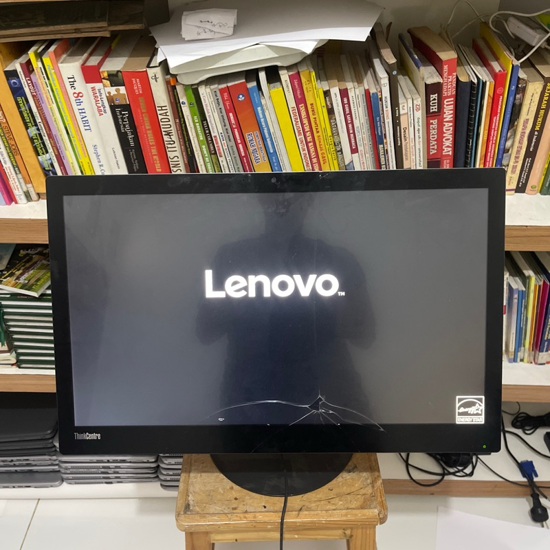 Pc Aio Lenovo Thinkcentre x1 core I7 gen6 layar pecah body seperti di gambar jual apaan adanya angga