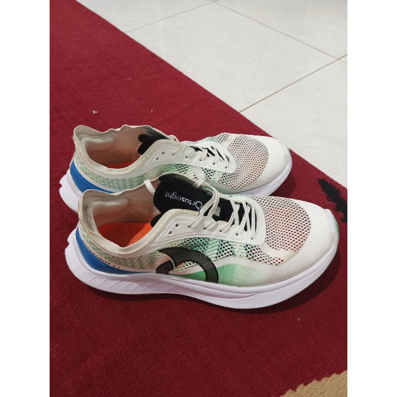 SEPATU RUNNING ORTUS HYPERDRIVE2.1 bekas