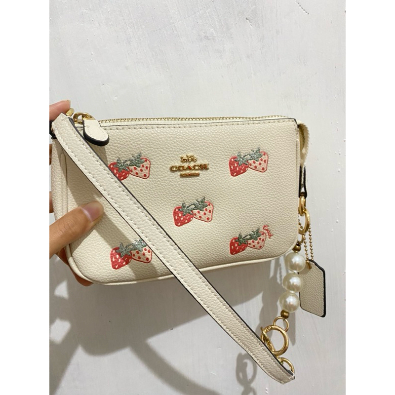 Tas jinjing/bahu coach strawberry putih