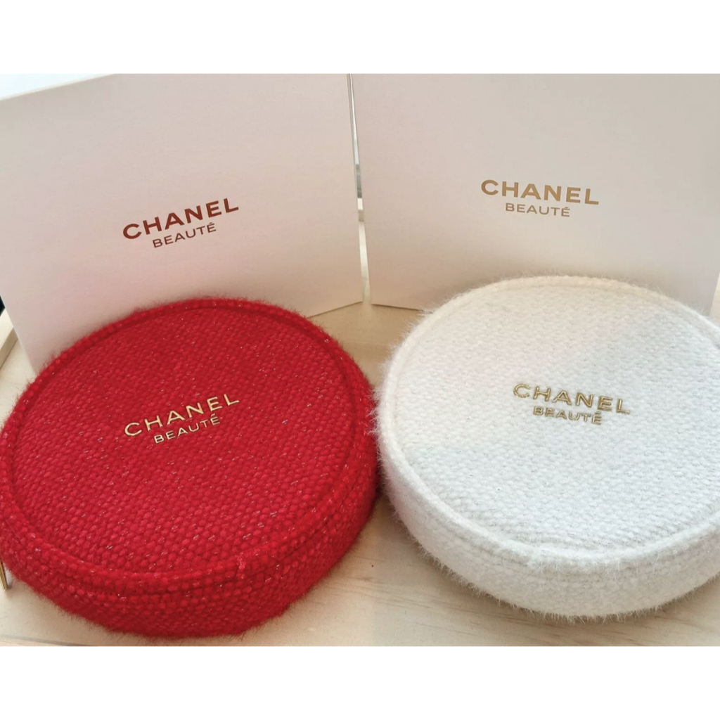 CHANEL ROUND TWEED POUCH VIP GIFT (MERCHANDISE)