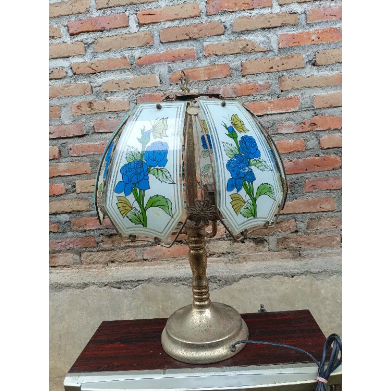 lampu meja duduk antik jadul