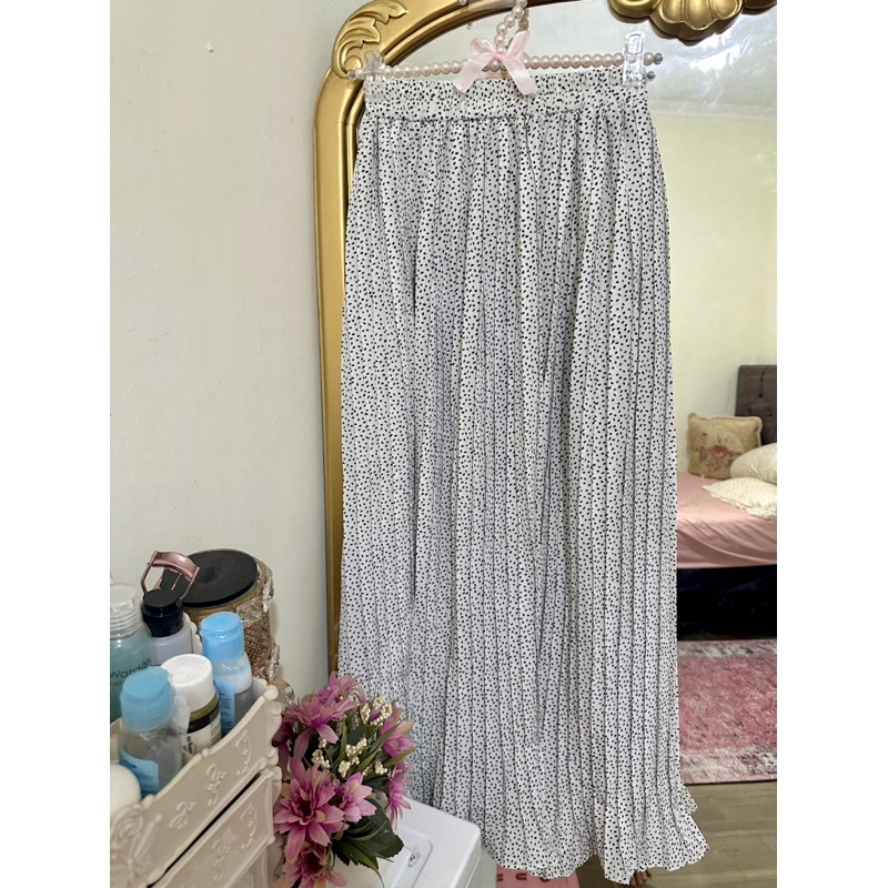 rok plisket preloved