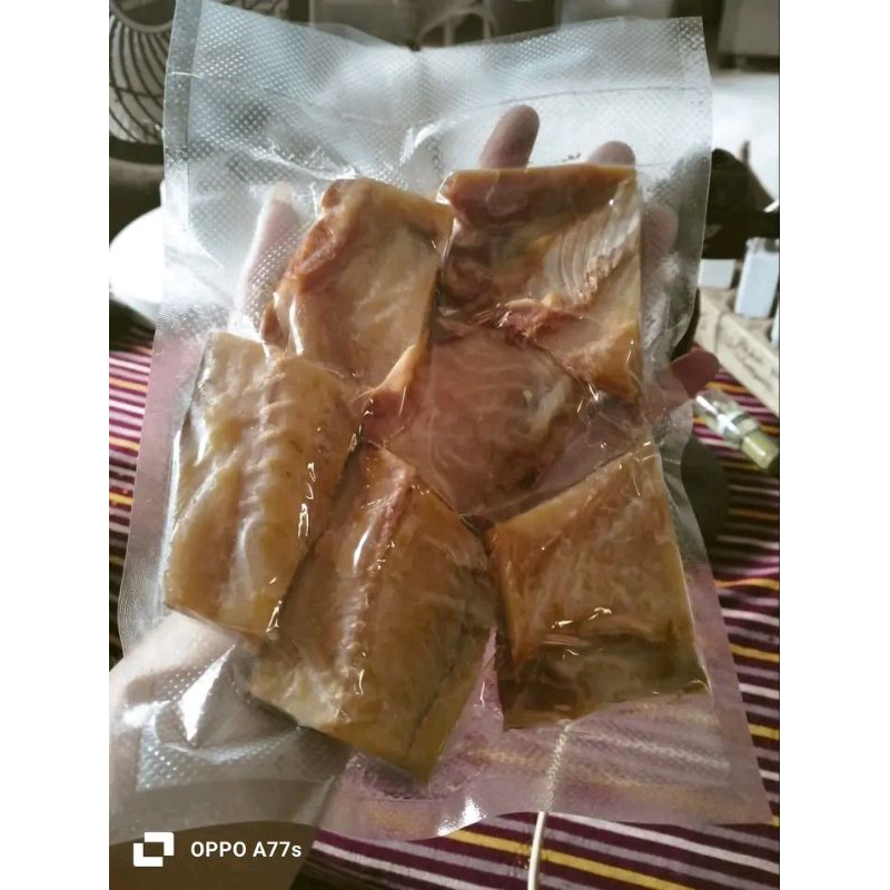 

ikan jambal roti 1 bungkus ada bonus