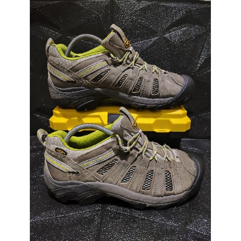 sepatu second outdoor keen