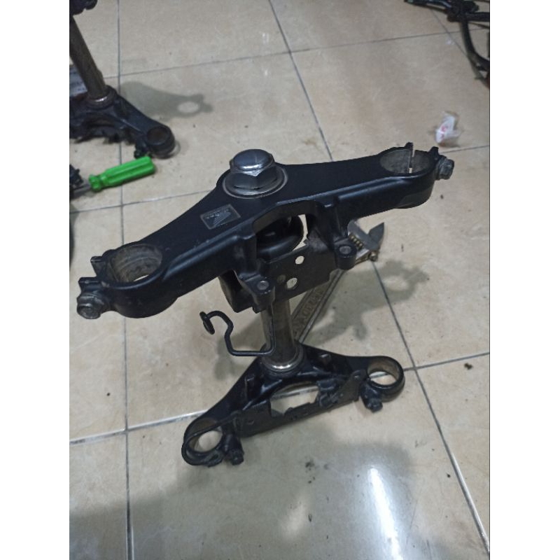 Segitiga Cbr150r segitiga shock Cbr 150r Cbr K45a KPP original