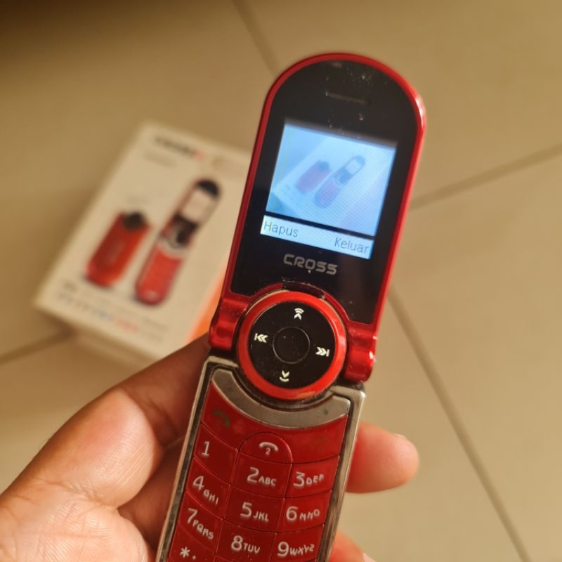 HP flip mungil cross F8 bukan android