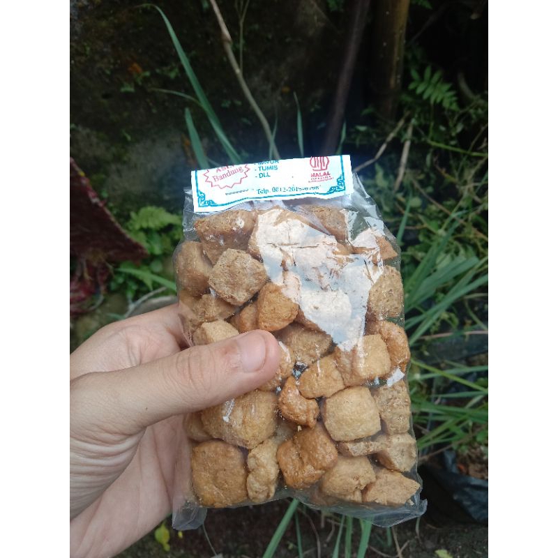 

tahu dadu kering, topping seblak berat 50gram isi ± 50 pcs tahu dadu kering