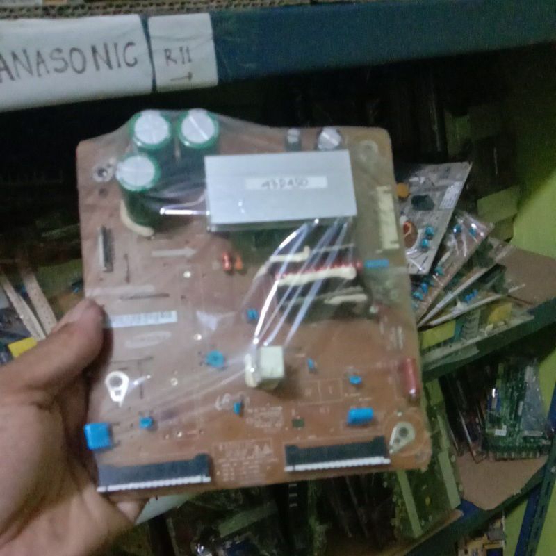 Z sus Z main TV Plasma Samsung Type 43D450