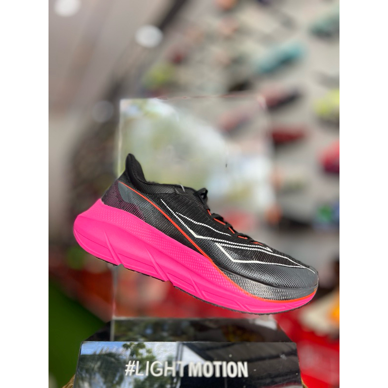 SEPATU RUNNING MILLS ENERMAX TTCOON