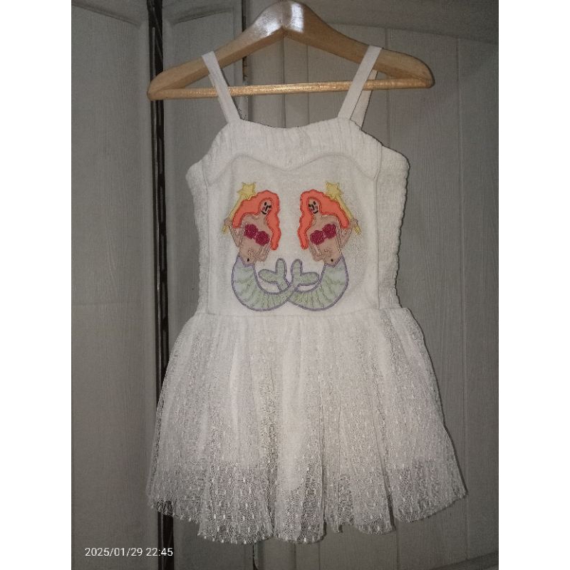 Preloved Stella Mccartney Kida size 4y