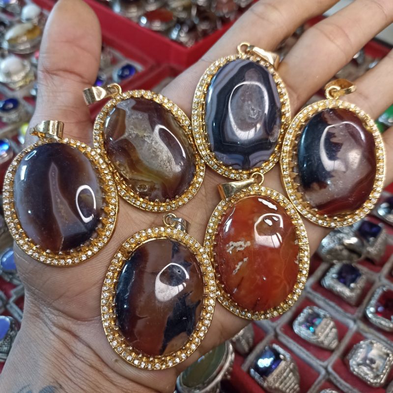 kalung liontin batu akik natural sulaiman yamana combong motiv plus kalung titanium TOP HQ