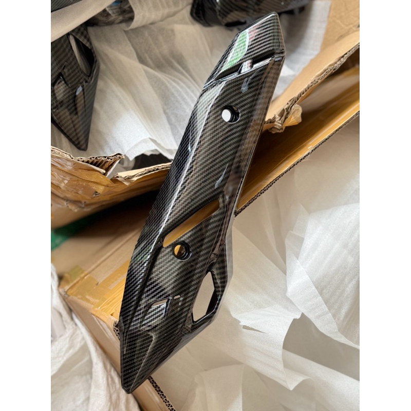 Tutup Knalpot VARIO OLD CARBON 2012-2017 Tutup Knalpot Vario 125 150 Old Carbon RB7