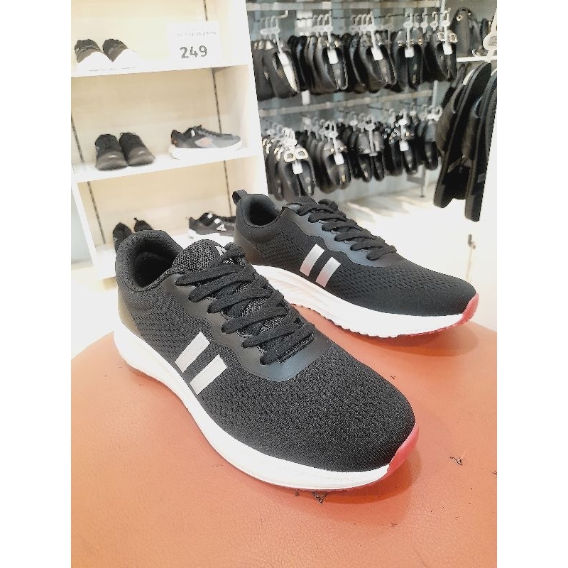 Sepatu Hitam Pria North Star Sneakers Bata New 820-6060