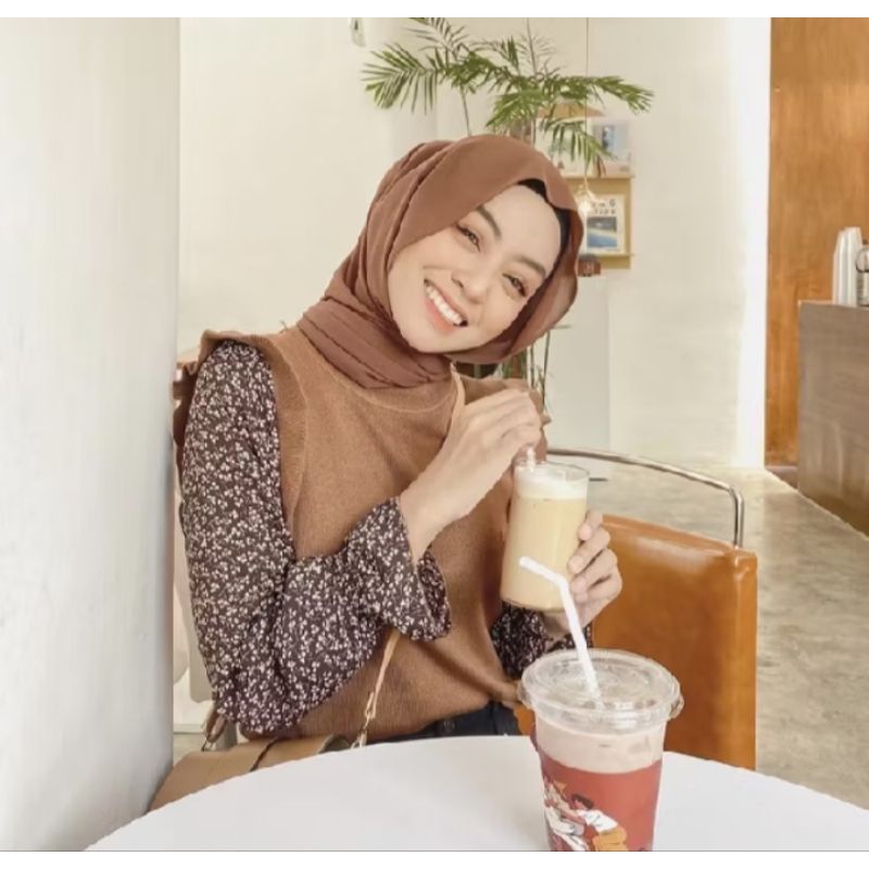 New Adera Knit Top By Kelanascarves warna Brown | Atasan Wanita Import | Fashion Wanita