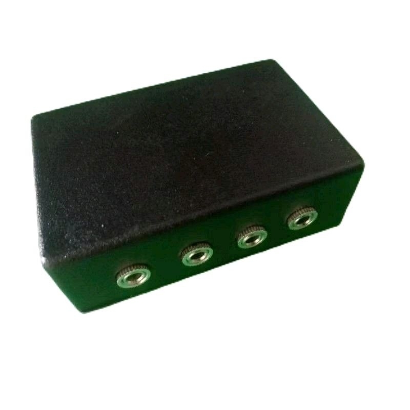 Input Pararel Power Amplifier Mini 4 Out Put Mixer