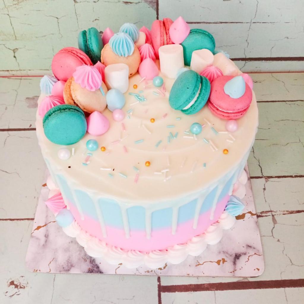 

Kue Ulang tahun/Birthday cake/Kue Ultah tema Pink Biru/Kue tema macarone