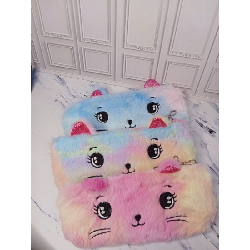 

KEROPAK BULU CUTE BANGET /TEMPAT PENSIL BULU