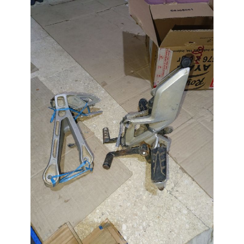 postep depan cbr 150 lokal + postep belakang facelift