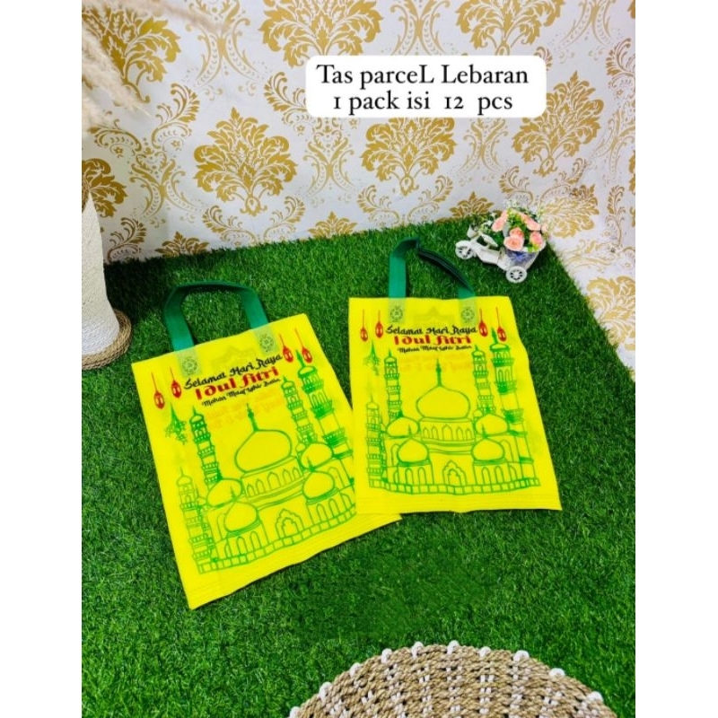 

Tas parcel ukuran besar 30×40(12pcs)