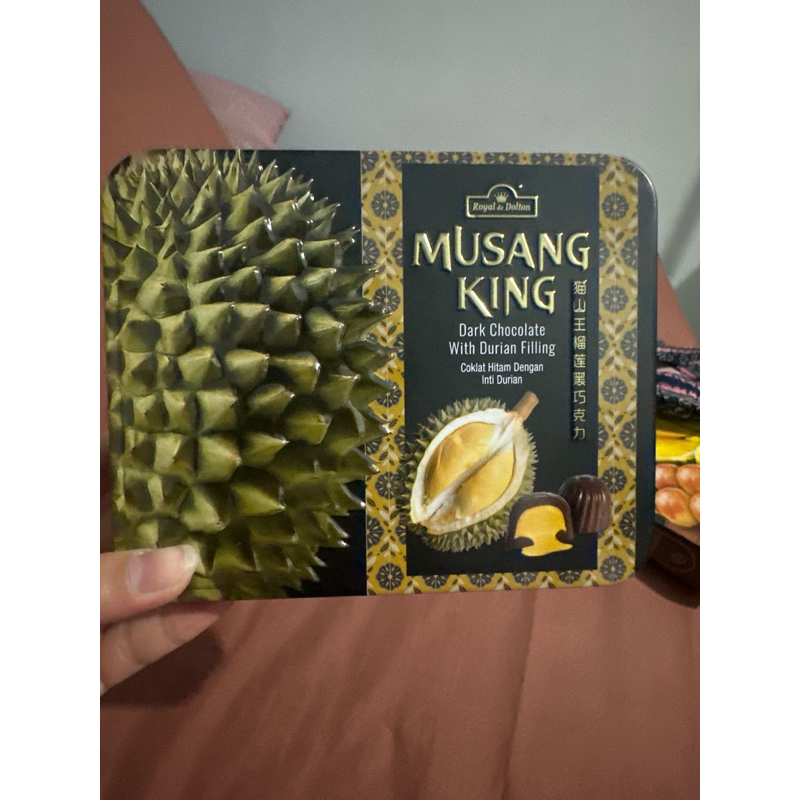 

Musangking Dark Chocolate With Durian Musangking Filling Royal doulton elegant mevvah